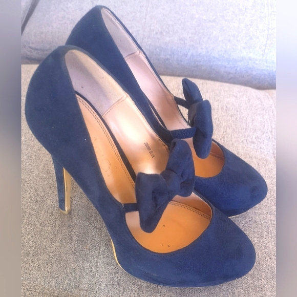 Beautiful shoes. Size 40 - Picture 1 of 11